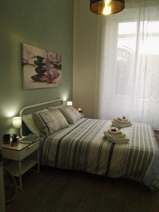 A Casa Di Chiara Apartment เนเปิลส์ ภายนอก รูปภาพ
