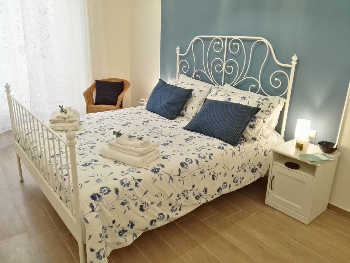 A Casa Di Chiara Apartment เนเปิลส์ ภายนอก รูปภาพ